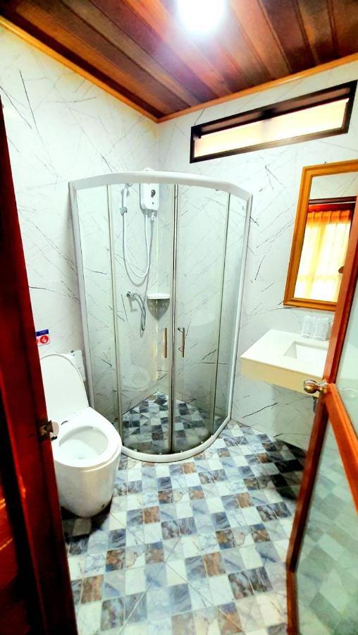 Chalet Areeya Phubeach Wooden House Ban Chong Phli