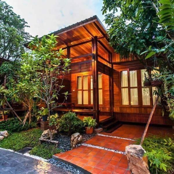 Areeya Phubeach Wooden House *
