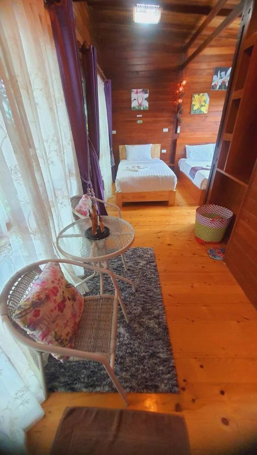 Areeya Phubeach Wooden House Chalet *