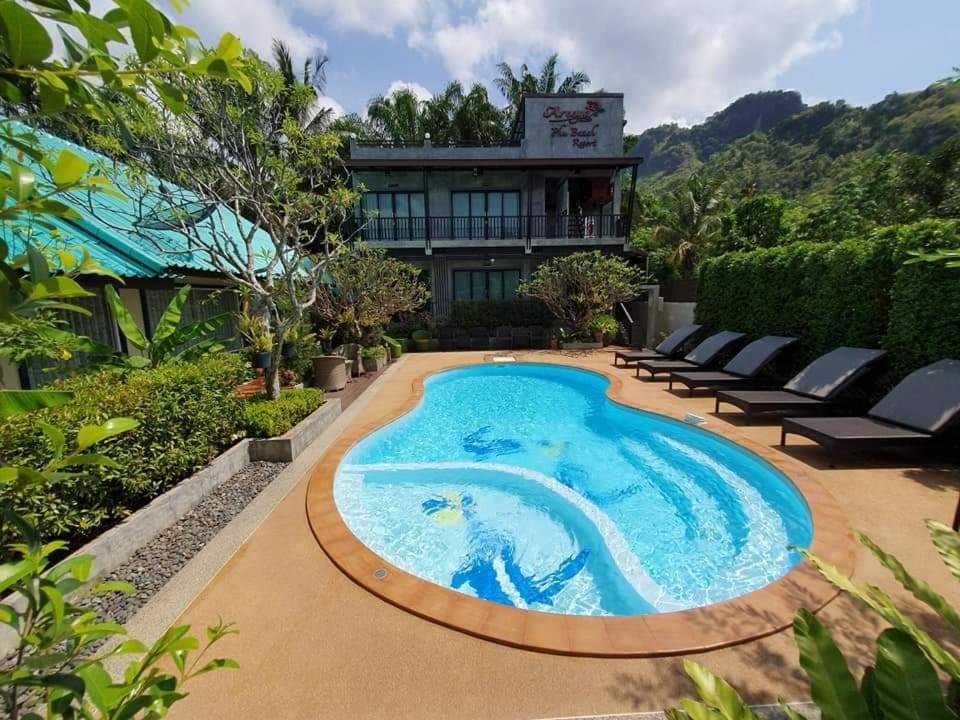 Chalet Areeya Phubeach Wooden House *
